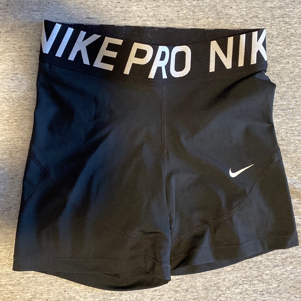Nike Pro Shorts-black